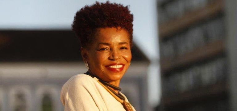 137726,wanda-chase-jornalista-e-apresentadora-e-a-convidada-do-ai-vem-elas-desta-terca-3